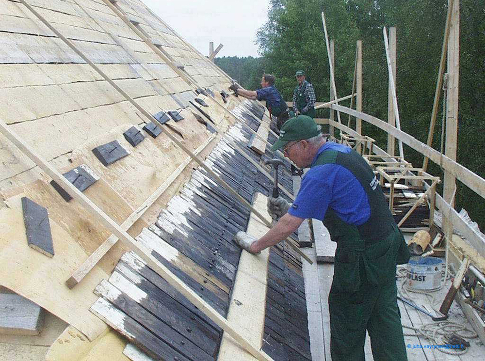 Making the roof for the Kärsämäki Church