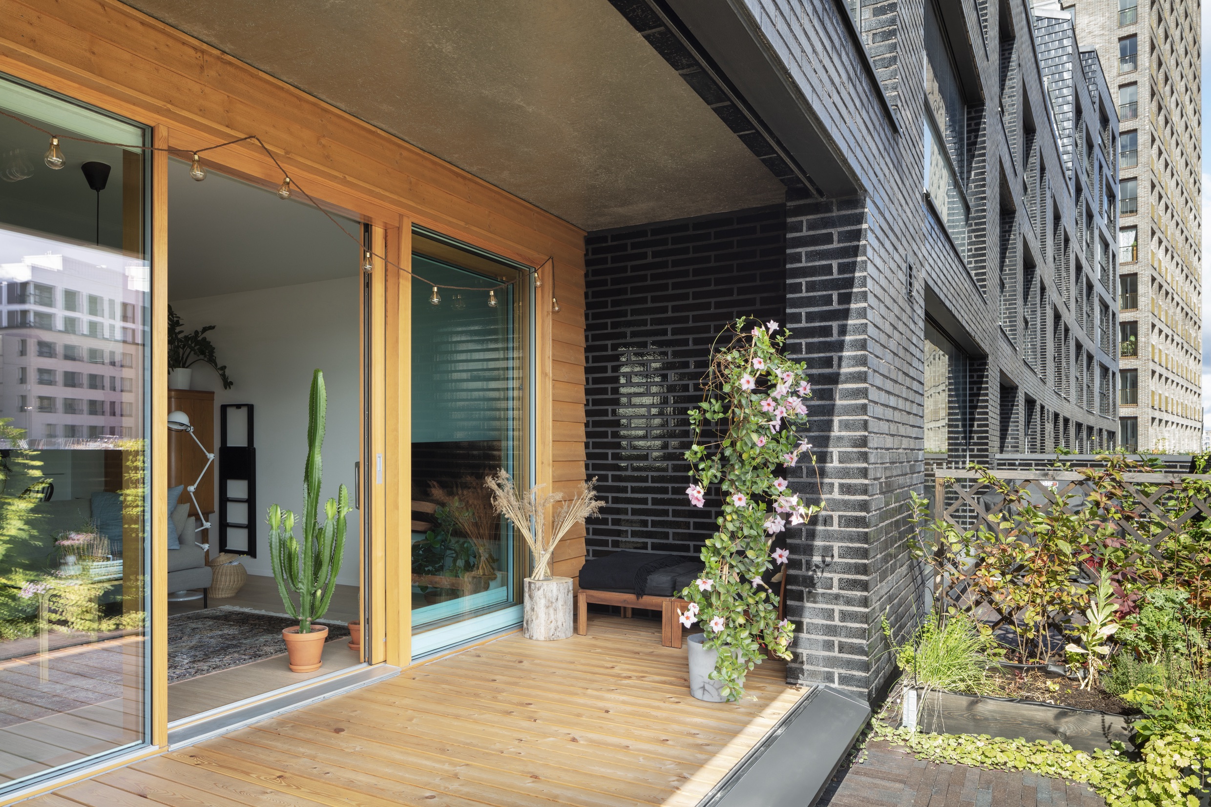 Karlsson Housing, terrace