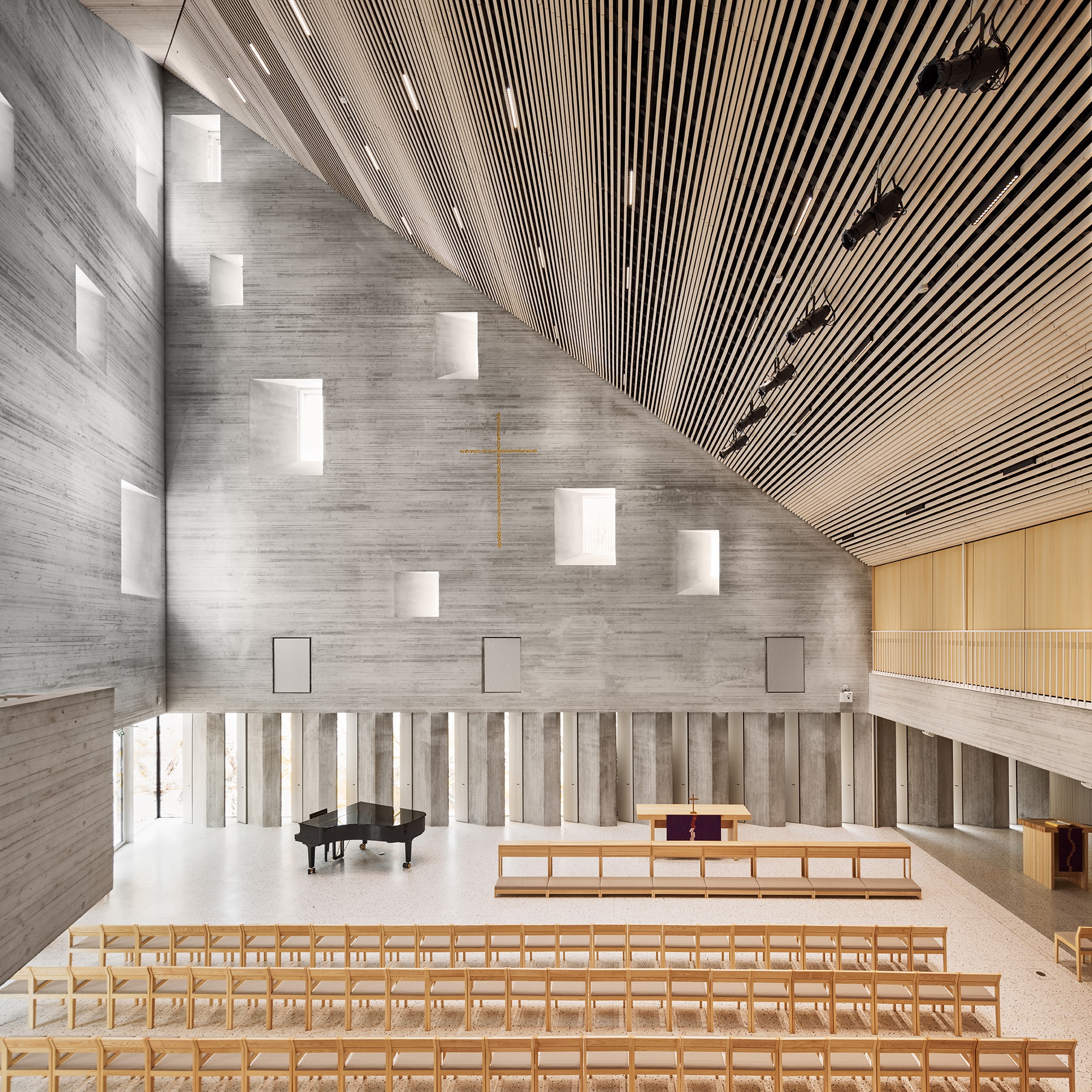 Tikkurila Church Hall, interior